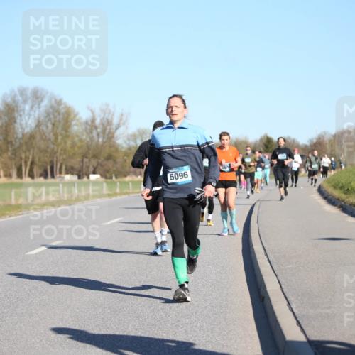 06.04.2025 - 44. Internationalen Wilhelmsburger Insellauf Jannik Wohlers http://msf.ph/oto/7615566 06.04.2025 09:34:52 Laufen 5096 meine-sportfotos.de