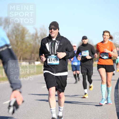 06.04.2025 - 44. Internationalen Wilhelmsburger Insellauf Jannik Wohlers http://msf.ph/oto/7615569 06.04.2025 09:34:54 Laufen 96, 4140, 3922, 3470 meine-sportfotos.de