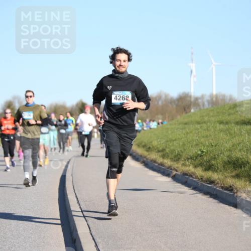06.04.2025 - 44. Internationalen Wilhelmsburger Insellauf Jannik Wohlers http://msf.ph/oto/7615587 06.04.2025 09:34:59 Laufen 3106, 4268 meine-sportfotos.de