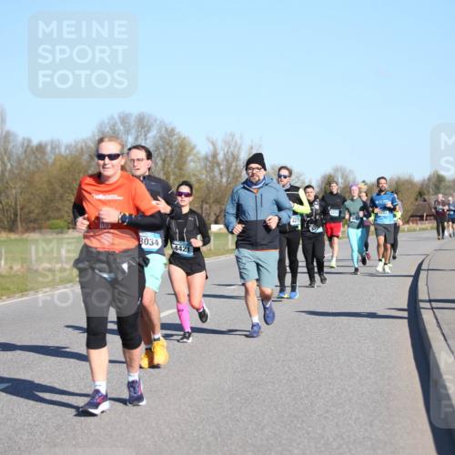 06.04.2025 - 44. Internationalen Wilhelmsburger Insellauf Jannik Wohlers http://msf.ph/oto/7615611 06.04.2025 09:35:06 Laufen 8034, 4421, 4539 meine-sportfotos.de