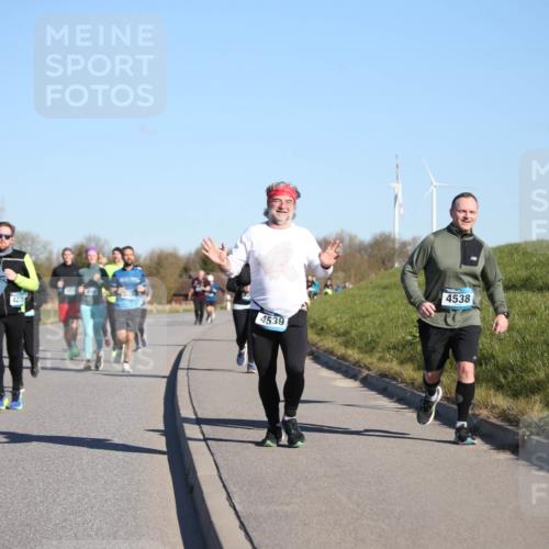 06.04.2025 - 44. Internationalen Wilhelmsburger Insellauf Jannik Wohlers http://msf.ph/oto/7615616 06.04.2025 09:35:07 Laufen 4275, 4539, 4538 meine-sportfotos.de