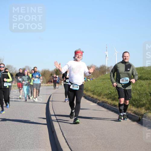 06.04.2025 - 44. Internationalen Wilhelmsburger Insellauf Jannik Wohlers http://msf.ph/oto/7615618 06.04.2025 09:35:08 Laufen 4275329, 323, 4539, 4538 meine-sportfotos.de