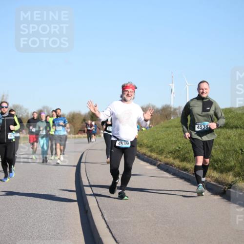 06.04.2025 - 44. Internationalen Wilhelmsburger Insellauf Jannik Wohlers http://msf.ph/oto/7615619 06.04.2025 09:35:08 Laufen 4275, 323, 4539, 4538 meine-sportfotos.de