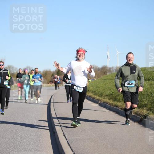 06.04.2025 - 44. Internationalen Wilhelmsburger Insellauf Jannik Wohlers http://msf.ph/oto/7615621 06.04.2025 09:35:08 Laufen 4279, 4539, 4538 meine-sportfotos.de