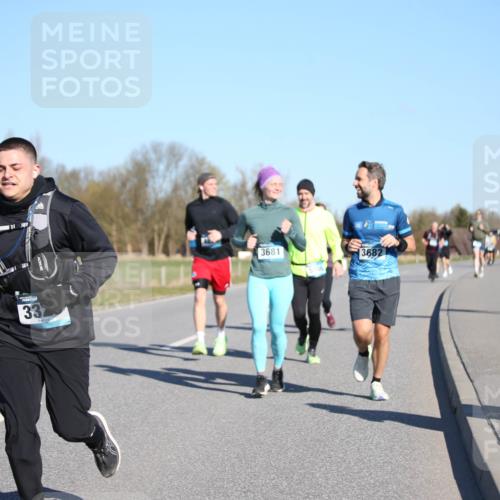 06.04.2025 - 44. Internationalen Wilhelmsburger Insellauf Jannik Wohlers http://msf.ph/oto/7615641 06.04.2025 09:35:12 Laufen 332, 3681, 3682 meine-sportfotos.de