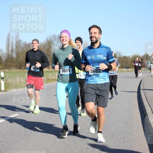 06.04.2025 - 44. Internationalen Wilhelmsburger Insellauf Jannik Wohlers http://msf.ph/oto/7615648 06.04.2025 09:35:14 Laufen 4254, 3681, 3682, 327, 5100 meine-sportfotos.de