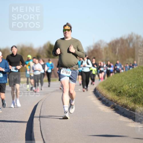 06.04.2025 - 44. Internationalen Wilhelmsburger Insellauf Jannik Wohlers http://msf.ph/oto/7615672 06.04.2025 09:35:20 Laufen 3278, 3981, 4184 meine-sportfotos.de