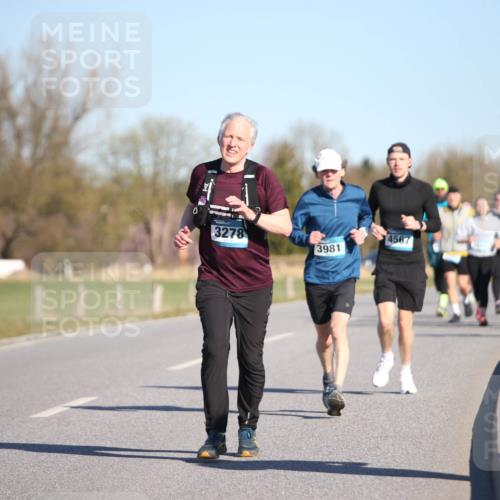 06.04.2025 - 44. Internationalen Wilhelmsburger Insellauf Jannik Wohlers http://msf.ph/oto/7615678 06.04.2025 09:35:22 Laufen 3278, 3981, 4567 meine-sportfotos.de