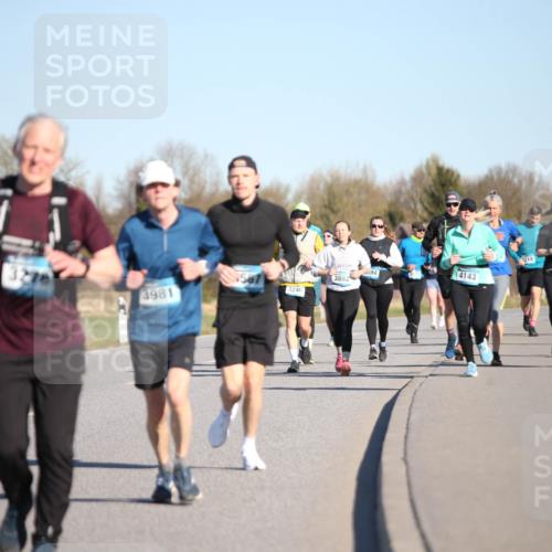 06.04.2025 - 44. Internationalen Wilhelmsburger Insellauf Jannik Wohlers http://msf.ph/oto/7615682 06.04.2025 09:35:23 Laufen 1218, 388, 4143, 3981, 3240 meine-sportfotos.de