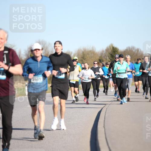 06.04.2025 - 44. Internationalen Wilhelmsburger Insellauf Jannik Wohlers http://msf.ph/oto/7615683 06.04.2025 09:35:23 Laufen 388, 3981, 3240, 4143, 4218, 3217, 240 meine-sportfotos.de
