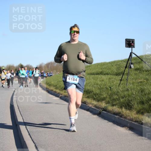 06.04.2025 - 44. Internationalen Wilhelmsburger Insellauf Jannik Wohlers http://msf.ph/oto/7615684 06.04.2025 09:35:24 Laufen 3278, 3981, 4184 meine-sportfotos.de