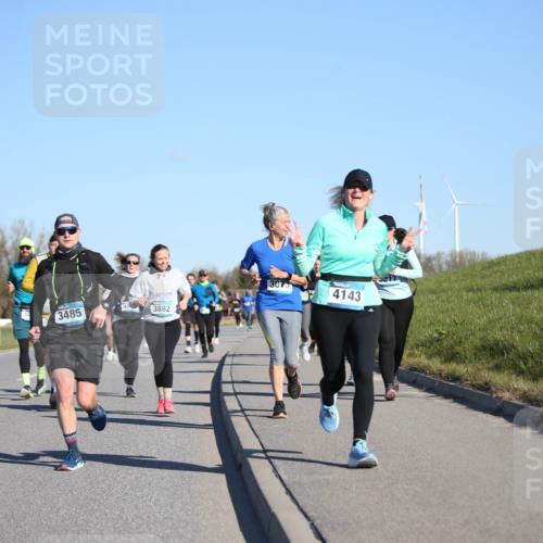 06.04.2025 - 44. Internationalen Wilhelmsburger Insellauf Jannik Wohlers http://msf.ph/oto/7615702 06.04.2025 09:35:33 Laufen 3073, 4143, 3485, 3882 meine-sportfotos.de