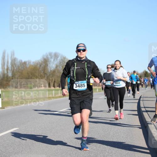 06.04.2025 - 44. Internationalen Wilhelmsburger Insellauf Jannik Wohlers http://msf.ph/oto/7615709 06.04.2025 09:35:34 Laufen 3073, 3583, 45943882, 3485 meine-sportfotos.de