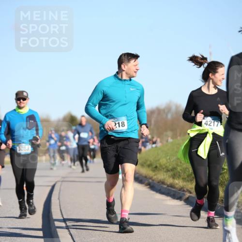 06.04.2025 - 44. Internationalen Wilhelmsburger Insellauf Jannik Wohlers http://msf.ph/oto/7615728 06.04.2025 09:35:38 Laufen 3990, 3083, 218, 4217, 3695 meine-sportfotos.de