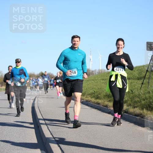 06.04.2025 - 44. Internationalen Wilhelmsburger Insellauf Jannik Wohlers http://msf.ph/oto/7615733 06.04.2025 09:35:40 Laufen 3082, 218, 4217, 3695 meine-sportfotos.de