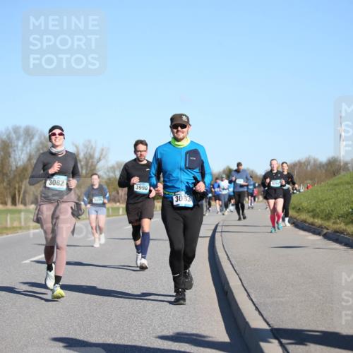 06.04.2025 - 44. Internationalen Wilhelmsburger Insellauf Jannik Wohlers http://msf.ph/oto/7615747 06.04.2025 09:35:41 Laufen 3082, 3499, 3990, 3083, 4260, 42 meine-sportfotos.de