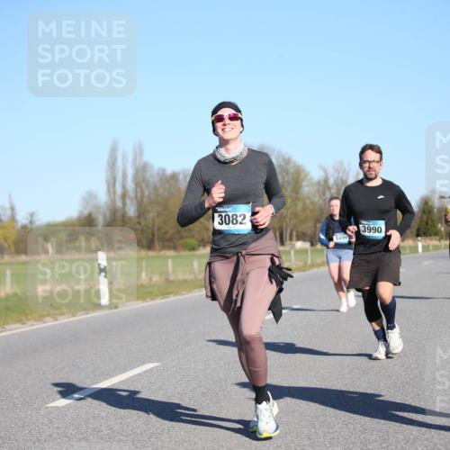 06.04.2025 - 44. Internationalen Wilhelmsburger Insellauf Jannik Wohlers http://msf.ph/oto/7615757 06.04.2025 09:35:43 Laufen 3082, 3499, 3990, 3919 meine-sportfotos.de
