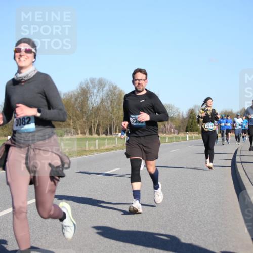 06.04.2025 - 44. Internationalen Wilhelmsburger Insellauf Jannik Wohlers http://msf.ph/oto/7615759 06.04.2025 09:35:43 Laufen 3082, 395, 3919, 426 meine-sportfotos.de