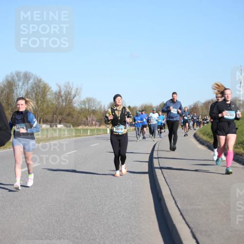 06.04.2025 - 44. Internationalen Wilhelmsburger Insellauf Jannik Wohlers http://msf.ph/oto/7615768 06.04.2025 09:35:44 Laufen 3990, 3409, 3919, 449, 4260 meine-sportfotos.de