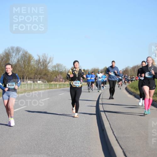 06.04.2025 - 44. Internationalen Wilhelmsburger Insellauf Jannik Wohlers http://msf.ph/oto/7615771 06.04.2025 09:35:45 Laufen 3919, 3499, 4260 meine-sportfotos.de
