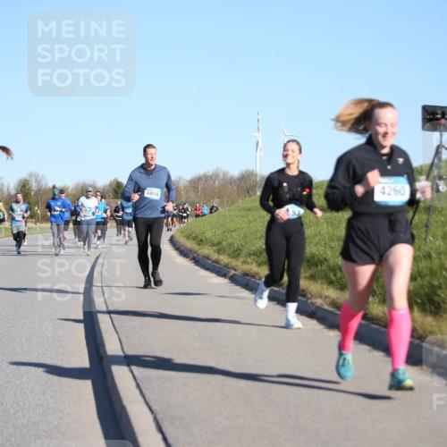 06.04.2025 - 44. Internationalen Wilhelmsburger Insellauf Jannik Wohlers http://msf.ph/oto/7615783 06.04.2025 09:35:46 Laufen 3919, 4498, 4260 meine-sportfotos.de