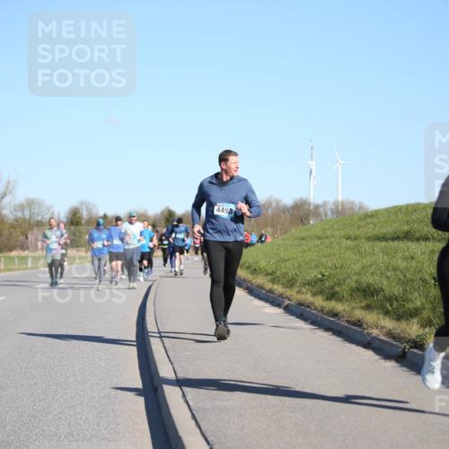 06.04.2025 - 44. Internationalen Wilhelmsburger Insellauf Jannik Wohlers http://msf.ph/oto/7615789 06.04.2025 09:35:48 Laufen 3919, 4498 meine-sportfotos.de