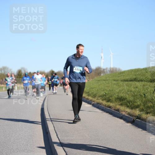 06.04.2025 - 44. Internationalen Wilhelmsburger Insellauf Jannik Wohlers http://msf.ph/oto/7615792 06.04.2025 09:35:48 Laufen 4498 meine-sportfotos.de