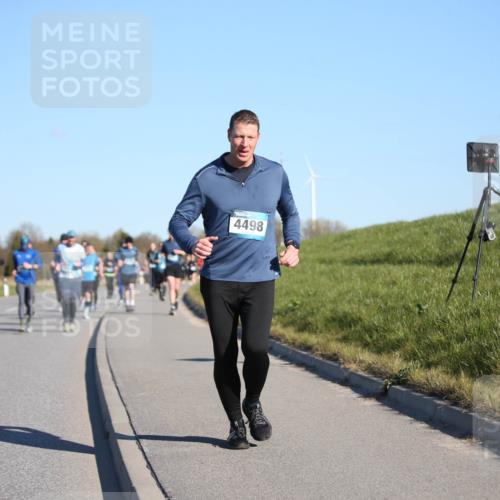 06.04.2025 - 44. Internationalen Wilhelmsburger Insellauf Jannik Wohlers http://msf.ph/oto/7615802 06.04.2025 09:35:49 Laufen 4498 meine-sportfotos.de