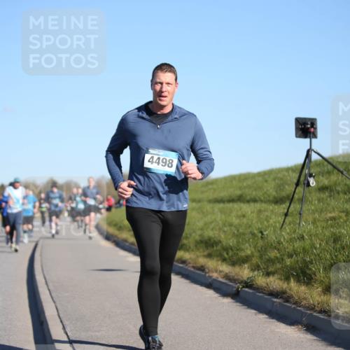 06.04.2025 - 44. Internationalen Wilhelmsburger Insellauf Jannik Wohlers http://msf.ph/oto/7615805 06.04.2025 09:35:50 Laufen 4498 meine-sportfotos.de