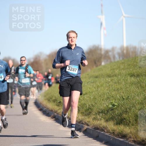 06.04.2025 - 44. Internationalen Wilhelmsburger Insellauf Jannik Wohlers http://msf.ph/oto/7615814 06.04.2025 09:35:54 Laufen 5176, 3192, 3287 meine-sportfotos.de