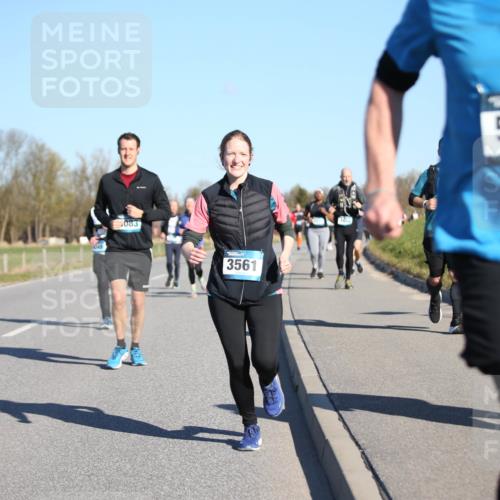 06.04.2025 - 44. Internationalen Wilhelmsburger Insellauf Jannik Wohlers http://msf.ph/oto/7615850 06.04.2025 09:36:01 Laufen 3905, 1349, 083, 3561, 5223 meine-sportfotos.de