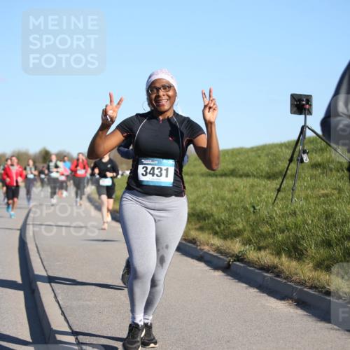 06.04.2025 - 44. Internationalen Wilhelmsburger Insellauf Jannik Wohlers http://msf.ph/oto/7615884 06.04.2025 09:36:08 Laufen 3431, 3868 meine-sportfotos.de