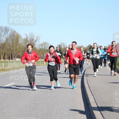 06.04.2025 - 44. Internationalen Wilhelmsburger Insellauf Jannik Wohlers http://msf.ph/oto/7615906 06.04.2025 09:36:12 Laufen 209, 4191, 3125 meine-sportfotos.de