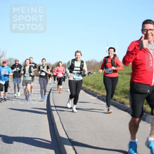 06.04.2025 - 44. Internationalen Wilhelmsburger Insellauf Jannik Wohlers http://msf.ph/oto/7615918 06.04.2025 09:36:15 Laufen 4191, 979, 3980, 3124, 3125 meine-sportfotos.de