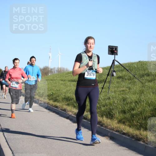 06.04.2025 - 44. Internationalen Wilhelmsburger Insellauf Jannik Wohlers http://msf.ph/oto/7615936 06.04.2025 09:36:19 Laufen 4457, 4403, 3375, 3979 meine-sportfotos.de