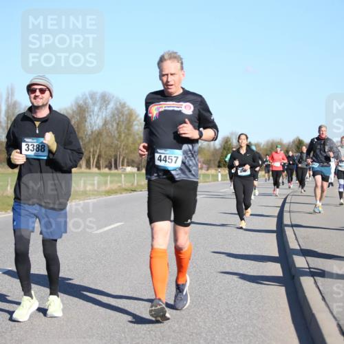 06.04.2025 - 44. Internationalen Wilhelmsburger Insellauf Jannik Wohlers http://msf.ph/oto/7615945 06.04.2025 09:36:21 Laufen 3388, 4457, 3375, 5192 meine-sportfotos.de