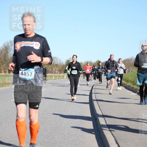 06.04.2025 - 44. Internationalen Wilhelmsburger Insellauf Jannik Wohlers http://msf.ph/oto/7615947 06.04.2025 09:36:21 Laufen 5192, 4060, 4457, 369, 3375 meine-sportfotos.de