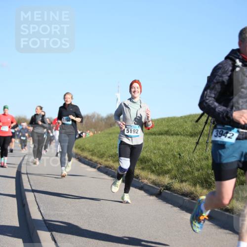 06.04.2025 - 44. Internationalen Wilhelmsburger Insellauf Jannik Wohlers http://msf.ph/oto/7615959 06.04.2025 09:36:26 Laufen 3296, 3723, 5192, 3942 meine-sportfotos.de