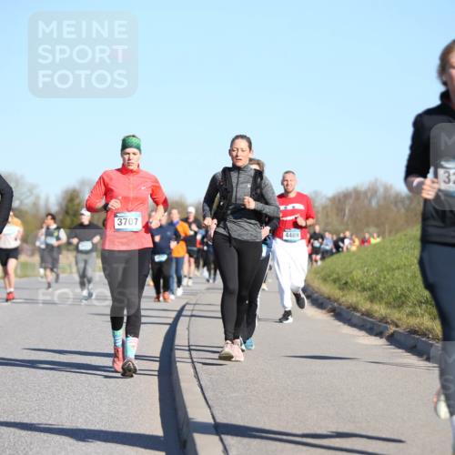 06.04.2025 - 44. Internationalen Wilhelmsburger Insellauf Jannik Wohlers http://msf.ph/oto/7615967 06.04.2025 09:36:28 Laufen 3723, 3707, 4489, 3296 meine-sportfotos.de