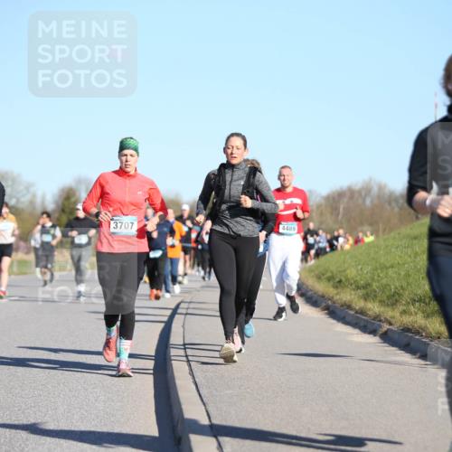 06.04.2025 - 44. Internationalen Wilhelmsburger Insellauf Jannik Wohlers http://msf.ph/oto/7615968 06.04.2025 09:36:28 Laufen 3723, 3707, 4489, 3296 meine-sportfotos.de