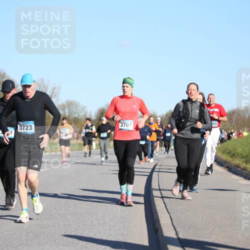 06.04.2025 - 44. Internationalen Wilhelmsburger Insellauf Jannik Wohlers http://msf.ph/oto/7615970 06.04.2025 09:36:29 Laufen 3723, 3707, 89, 3487 meine-sportfotos.de