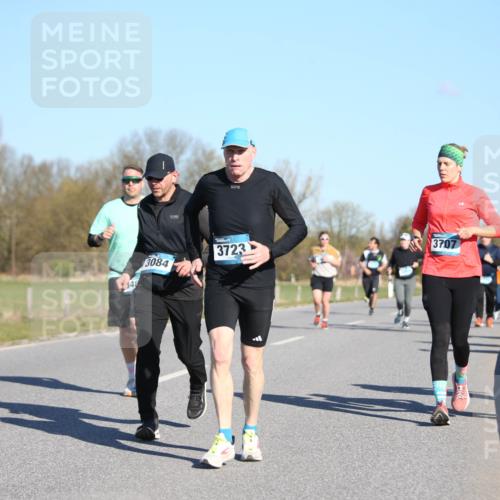 06.04.2025 - 44. Internationalen Wilhelmsburger Insellauf Jannik Wohlers http://msf.ph/oto/7615971 06.04.2025 09:36:29 Laufen 349, 3084, 3723, 3707 meine-sportfotos.de