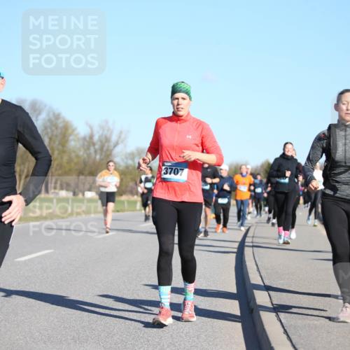 06.04.2025 - 44. Internationalen Wilhelmsburger Insellauf Jannik Wohlers http://msf.ph/oto/7615980 06.04.2025 09:36:30 Laufen 34, 3723, 3707 meine-sportfotos.de