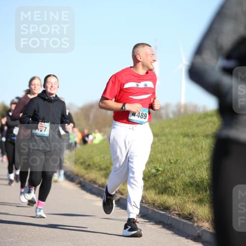 06.04.2025 - 44. Internationalen Wilhelmsburger Insellauf Jannik Wohlers http://msf.ph/oto/7615982 06.04.2025 09:36:32 Laufen 4489 meine-sportfotos.de