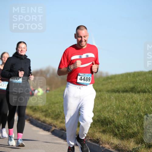 06.04.2025 - 44. Internationalen Wilhelmsburger Insellauf Jannik Wohlers http://msf.ph/oto/7615985 06.04.2025 09:36:33 Laufen 423, 4489 meine-sportfotos.de