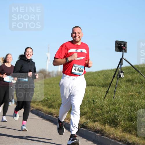 06.04.2025 - 44. Internationalen Wilhelmsburger Insellauf Jannik Wohlers http://msf.ph/oto/7615990 06.04.2025 09:36:34 Laufen 4235, 4489 meine-sportfotos.de