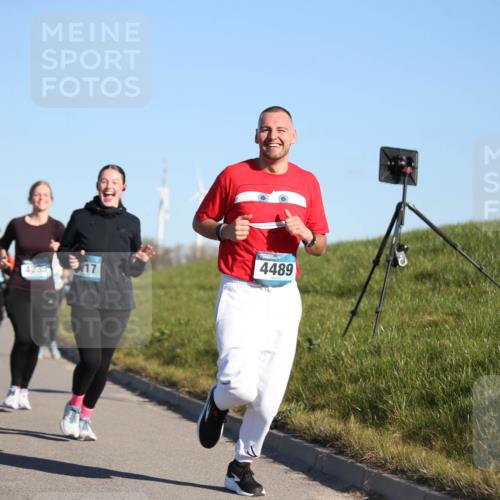 06.04.2025 - 44. Internationalen Wilhelmsburger Insellauf Jannik Wohlers http://msf.ph/oto/7615992 06.04.2025 09:36:34 Laufen 4489, 4233, 17 meine-sportfotos.de