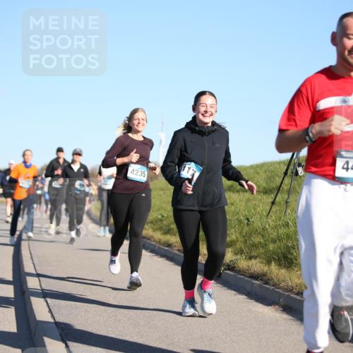 06.04.2025 - 44. Internationalen Wilhelmsburger Insellauf Jannik Wohlers http://msf.ph/oto/7616001 06.04.2025 09:36:35 Laufen 3138, 4540, 4235, 4489 meine-sportfotos.de