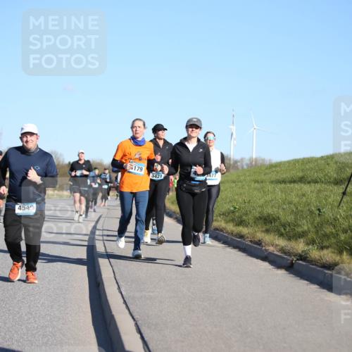06.04.2025 - 44. Internationalen Wilhelmsburger Insellauf Jannik Wohlers http://msf.ph/oto/7616013 06.04.2025 09:36:37 Laufen 3136, 4540, 179, 3477, 3421 meine-sportfotos.de