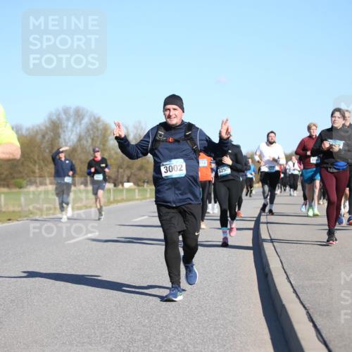 06.04.2025 - 44. Internationalen Wilhelmsburger Insellauf Jannik Wohlers http://msf.ph/oto/7616051 06.04.2025 09:36:46 Laufen 3193, 3002, 318, 4259 meine-sportfotos.de